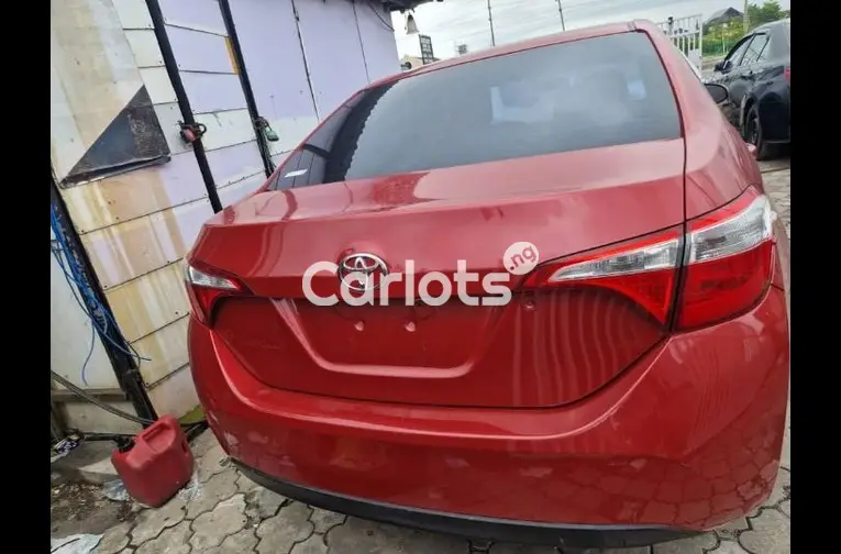 Used Toyota Corolla 2016 - 2/5