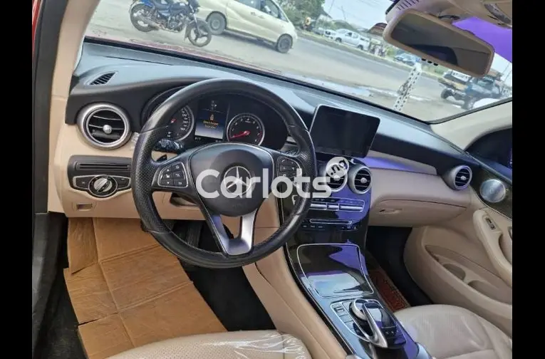 Foreign-used 2016 Mercedes-Benz GLC 300 - 4/5