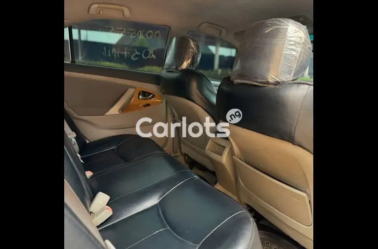 TOKS STANDARD 2011 TOYOTA CAMRY SE - 4/5
