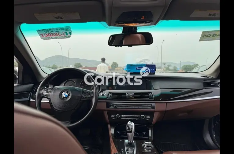 2011 BMW 5 SERIES 535i - 3/5