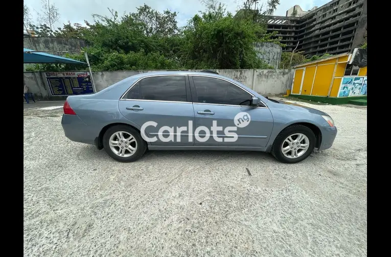 Clean 2007 Honda Accord - 4/5