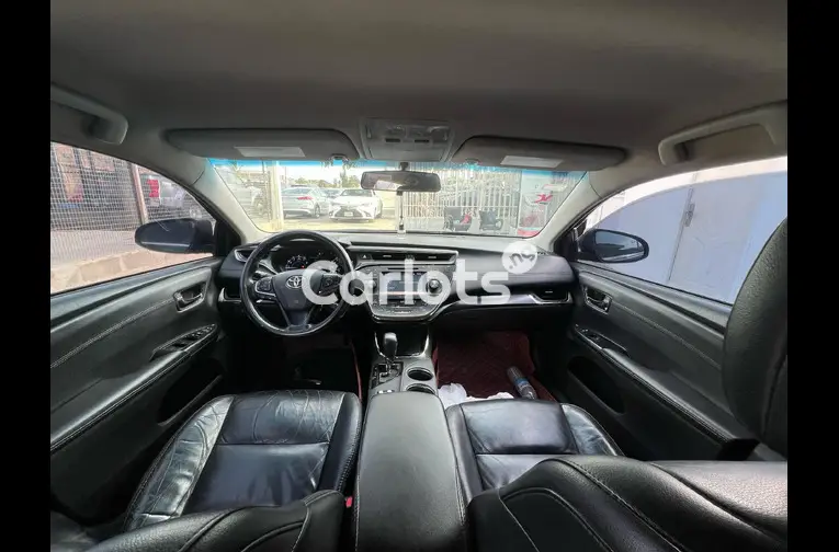 Clean Registered 2016 Toyota Avalon - 2/5