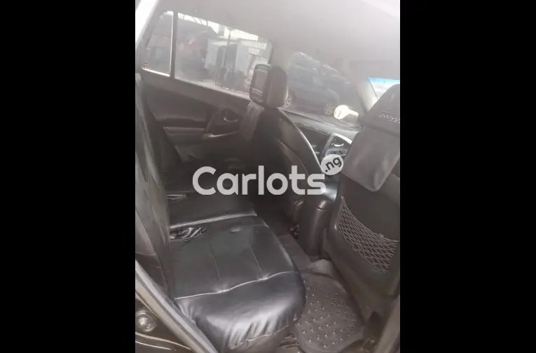 Clean 2008 Toyota RAV4 With THUMBSTART And DVD - 3/5