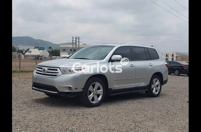 2013 UPGRADED KEYLESS TOYOTA HIGHLANDER - 2/5