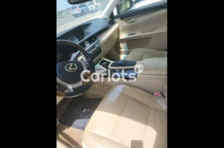 Foreign Used 2013 Lexus ES350 - 2/4