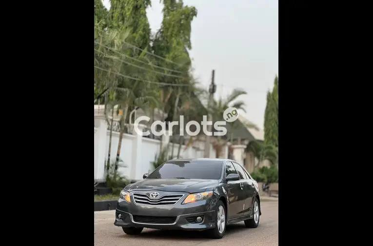 TOKS STANDARD 2010 TOYOTA CAMRY SE