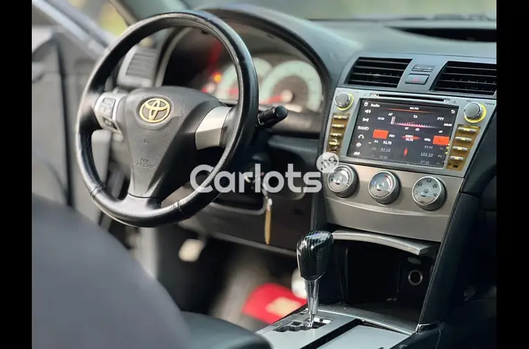 TOKS STANDARD 2010 TOYOTA CAMRY SE - 3/5