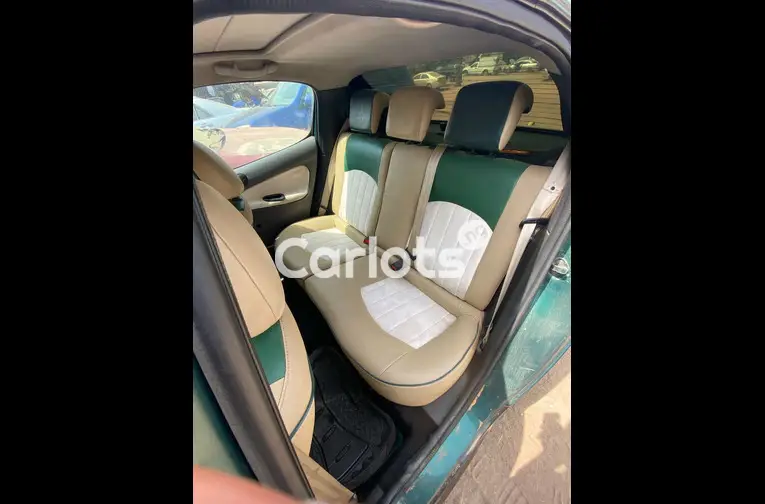 Distress sales Automatic Peugeot 206 with, pano, untampered engine and gear - 3/5