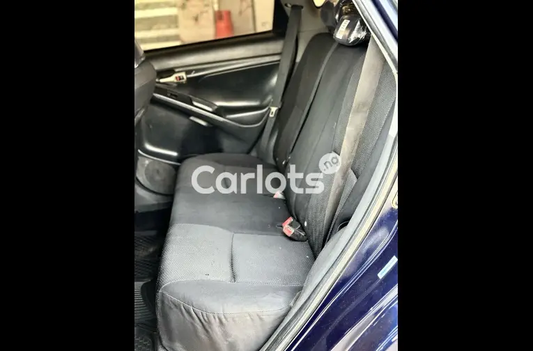 2009 PONTIAC VIBE - 4/5