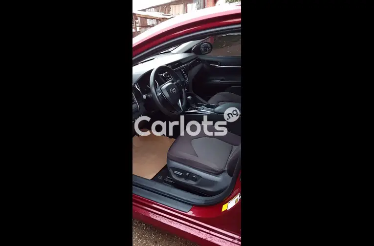 2020 Toyota Camry LE - 3/5