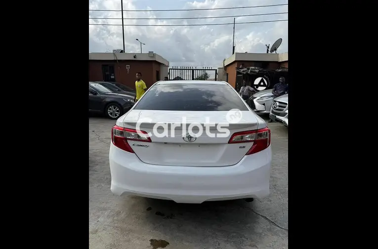 2014 Toyota Camry SE Prime - 5/5