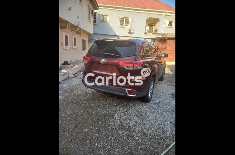 Clean 2018 Toyota Highlander Limited V6 - 5/5