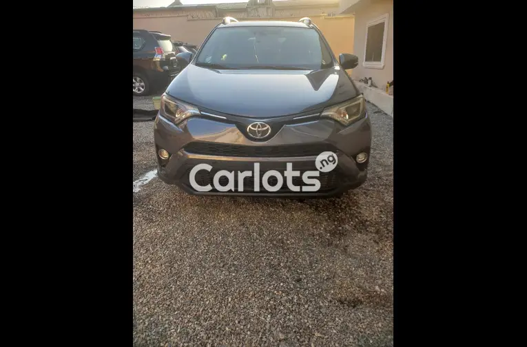 Pre-Owned 2015 Toyota RAV4 Limited AWD
