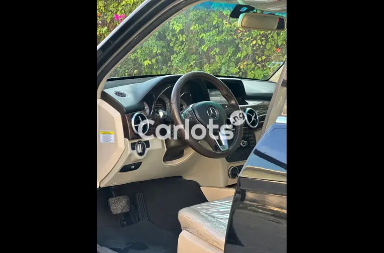 Pre-Owned 2014 Mercedes Benz GLK350 4MATIC - 2/5