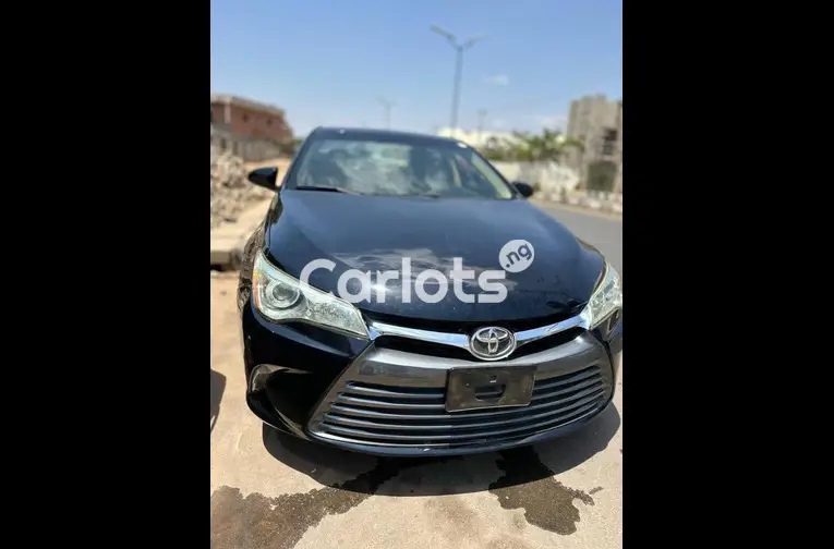 2016 TOYOTA CAMRY XLE