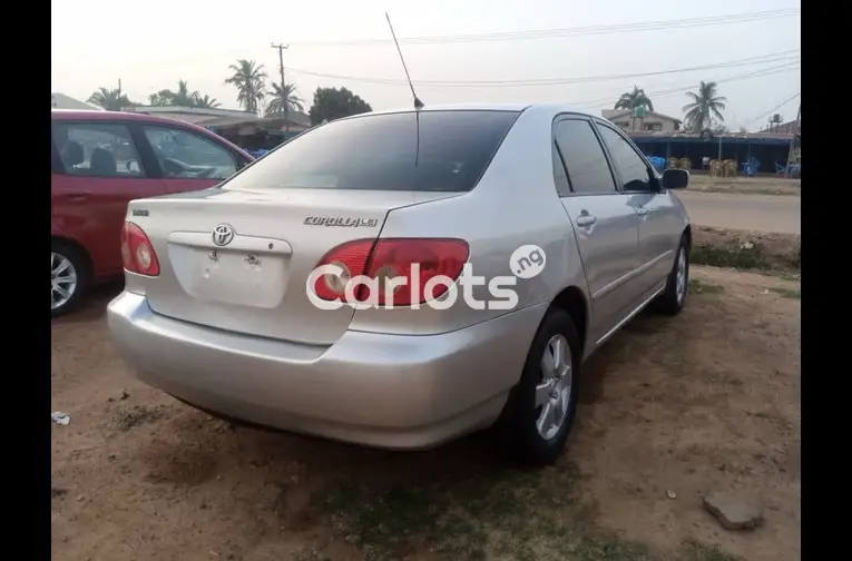 FEW MONTHS USED 2006 TOYOTA COROLLA - 4/5