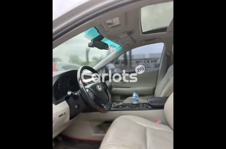 2011 LEXUS RX350 - 3/5