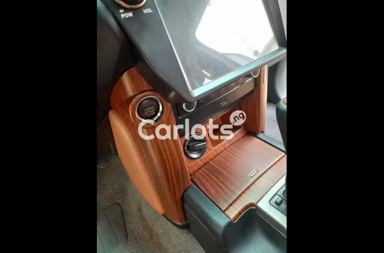 Toyota LandCruiser Prado 2022 Upgraded - 2/5