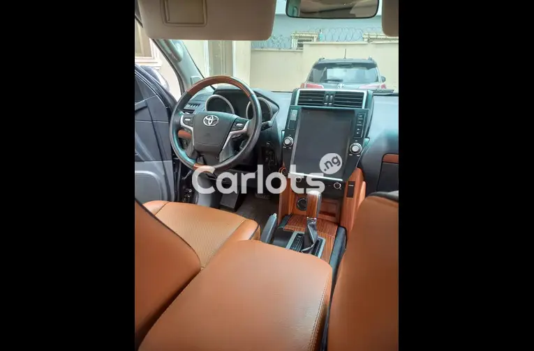 Toyota LandCruiser Prado 2022 Upgraded - 3/5