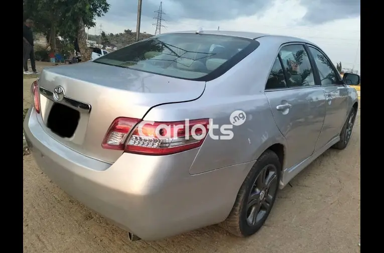 2011 UPGRADED TOYOTA CAMRY LE - 5/5