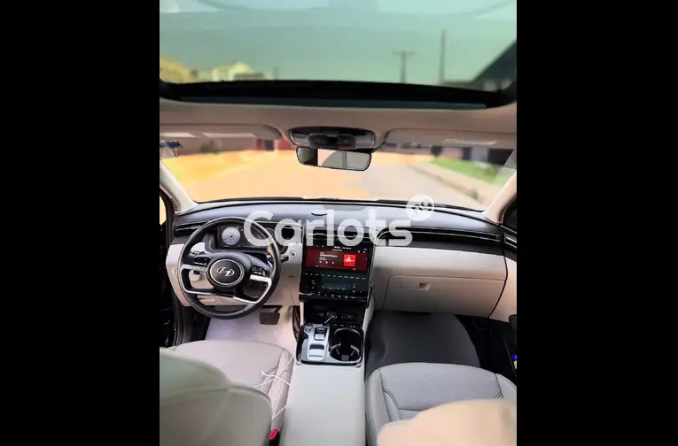 2022 HYUNDAI TUCSON - 2/5