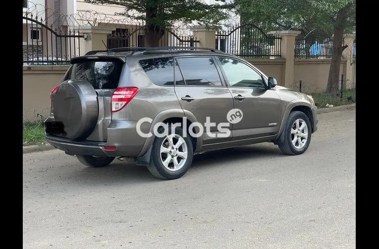 2010 TOYOTA RAV4 - 2/5