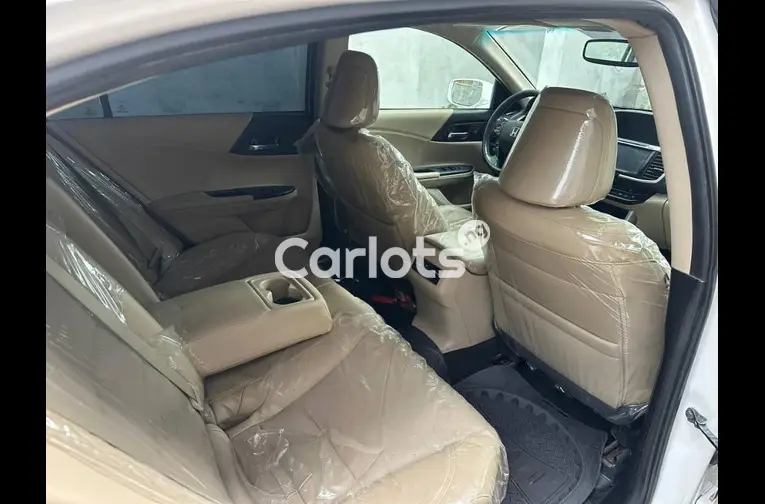 2016 HONDA ACCORD FULL OPTION - 4/5