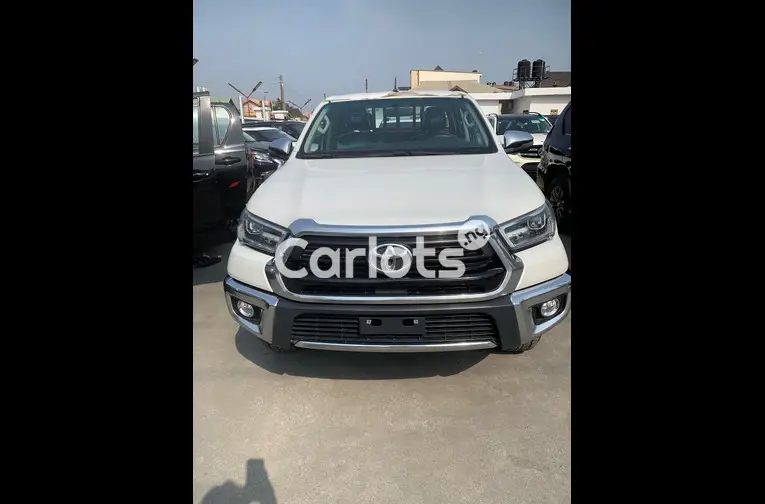 Brand New 2023 Toyota Hilux SR5 Full Option