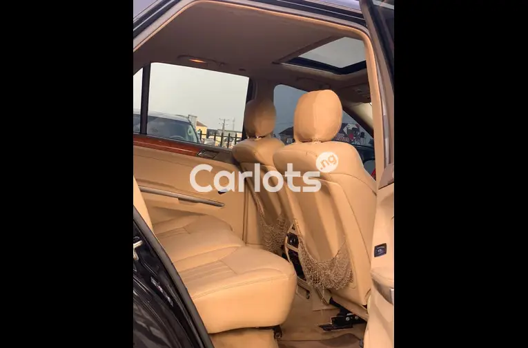 2008 Mercedes Benz ML350 4MATIC - 3/5