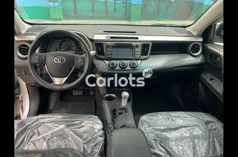 FOREIGN USED 2018 UPGRADED TOYOTA RAV4 XLE - 2/5