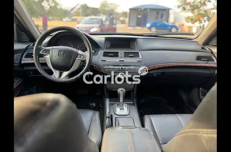 2011 HONDA ACCORD CROSSTOUR - 2/4