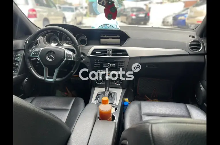 2013 MERCEDES BENZ C300 - 2/5