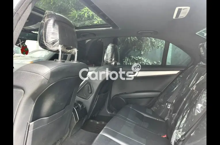2013 MERCEDES BENZ C300 - 3/5