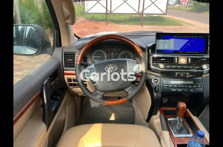 2015 TOYOTA LAND CRUISER V6 - 2/5