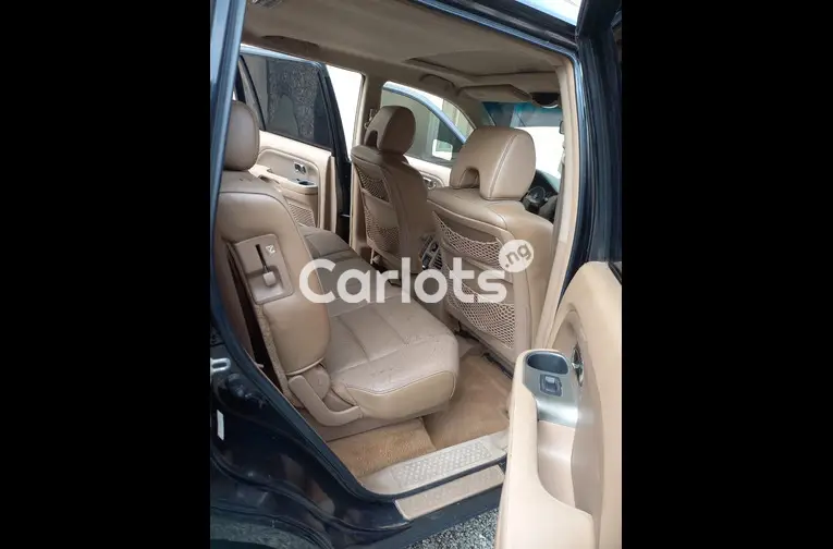 Clean 2007 Honda Pilot - 3/5