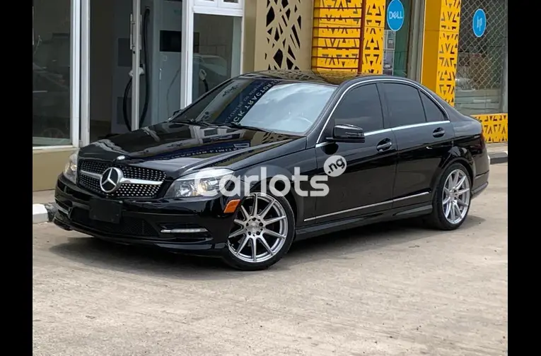FOREIGN USED 2011 MERCEDES BENZ C300 - 1/5