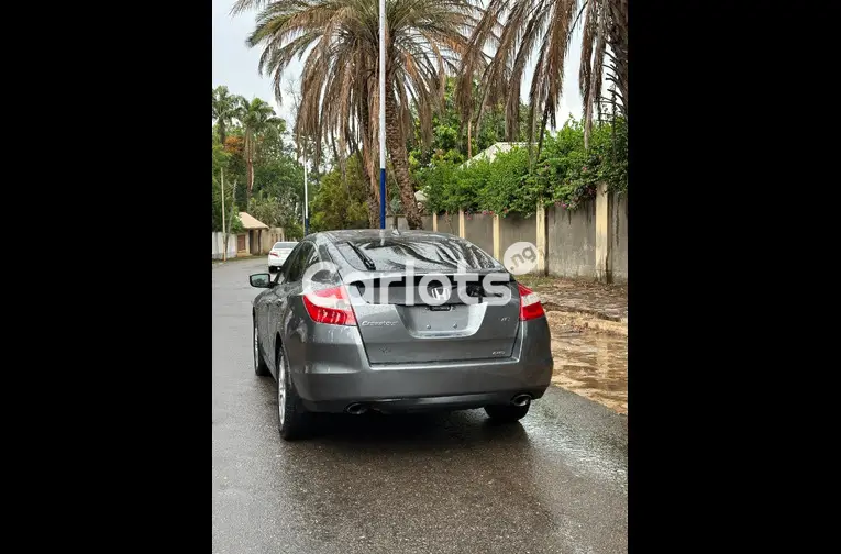 2012 HONDA CROSSTOUR - 4/5