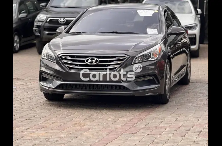 FOREIGN USED 2016 HYUNDAI SONATA SPORT - 2/5