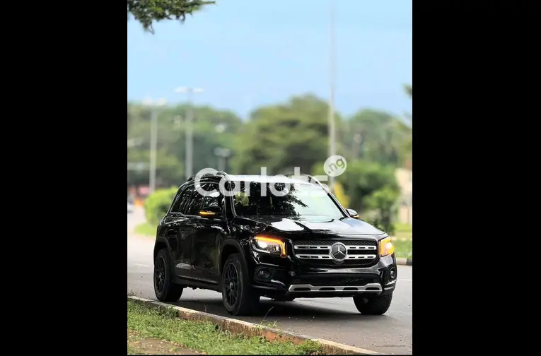 2021 MERCEDES BENZ GLB250 - 2/5