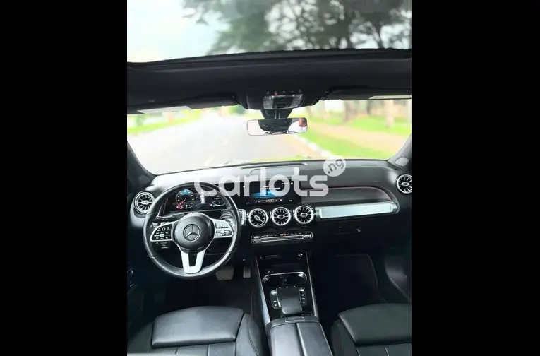 2021 MERCEDES BENZ GLB250 - 3/5