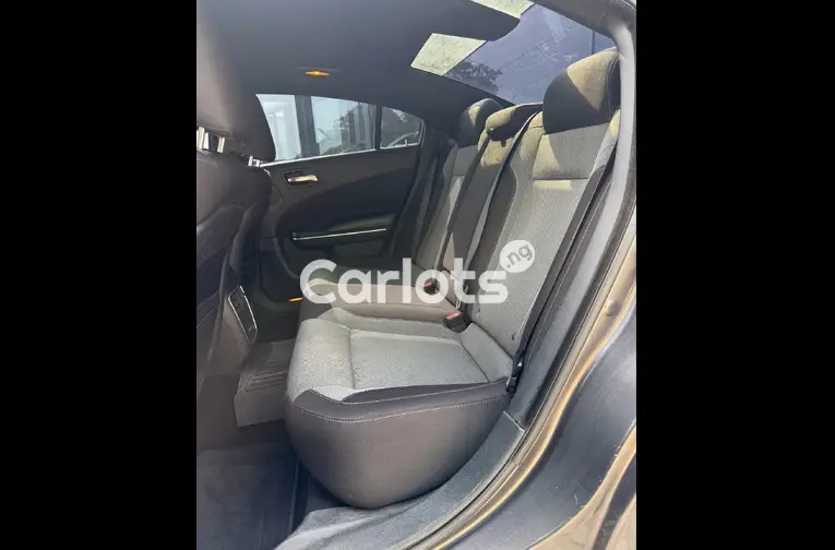 2015 DODGE CHARGER - 3/5