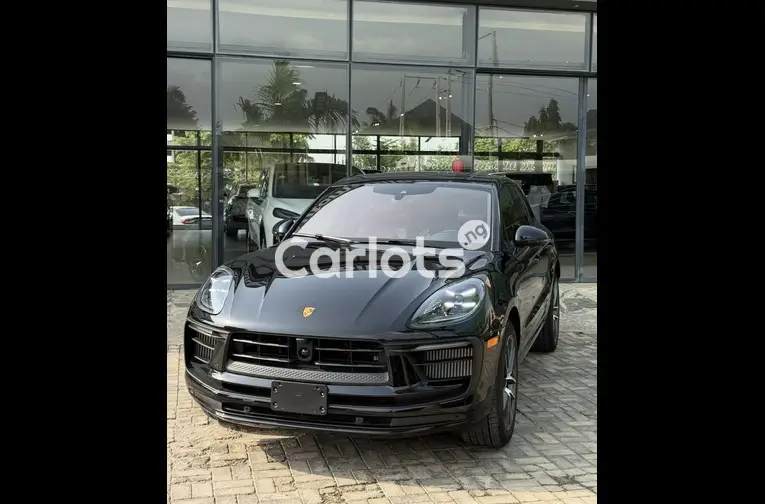 2024 PORSCHE MACAN S