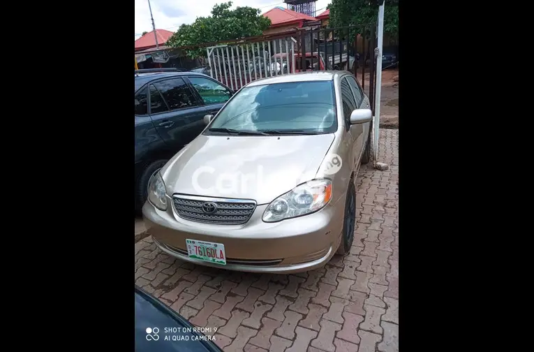 Clean 2005 Toyota Corolla - 1/5