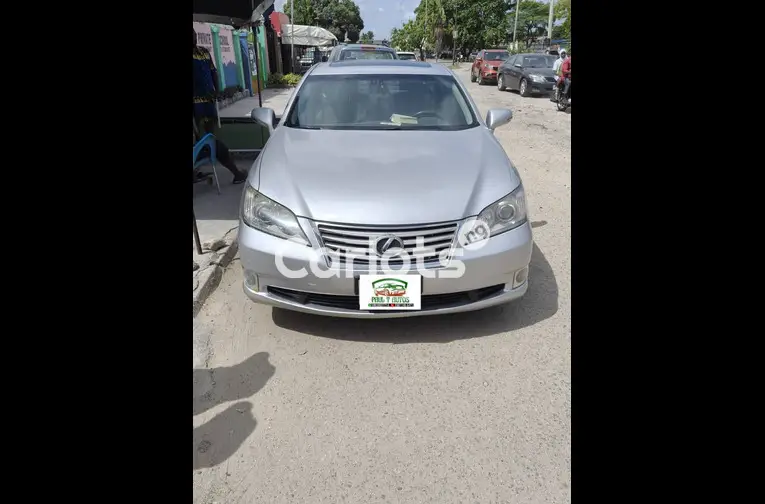 2012 Lexus ES350 Full Option