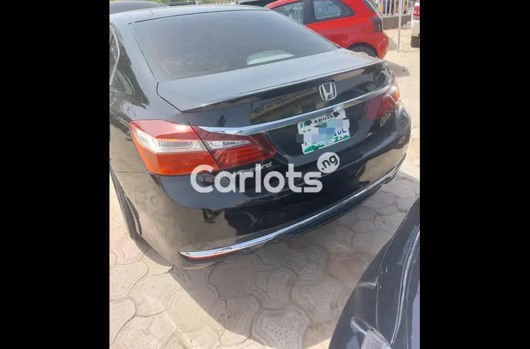 Distress sales 2014 Honda Accord with untampered engine and gear - 5/5