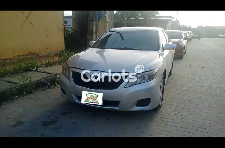 Clean 2008 Toyota Camry - 1/5