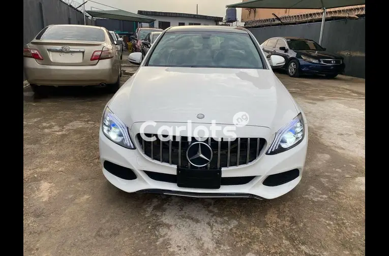 2016 Mercedes Benz C300 4MATIC - 1/5