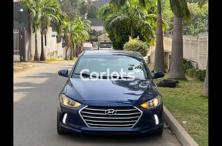 2017 HYUNDAI ELANTRA - 1/5