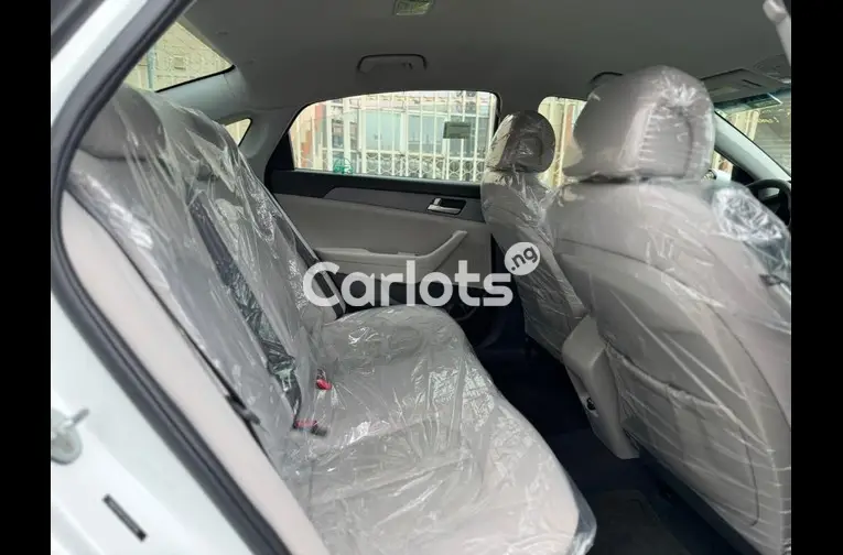 2017 HYUNDAI SONATA - 3/5