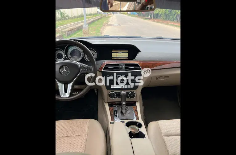 2012 MERCEDES BENZ C300 - 3/5
